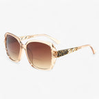 Oversized Sunglasses with a Lightweight Fashion-Forward Frame