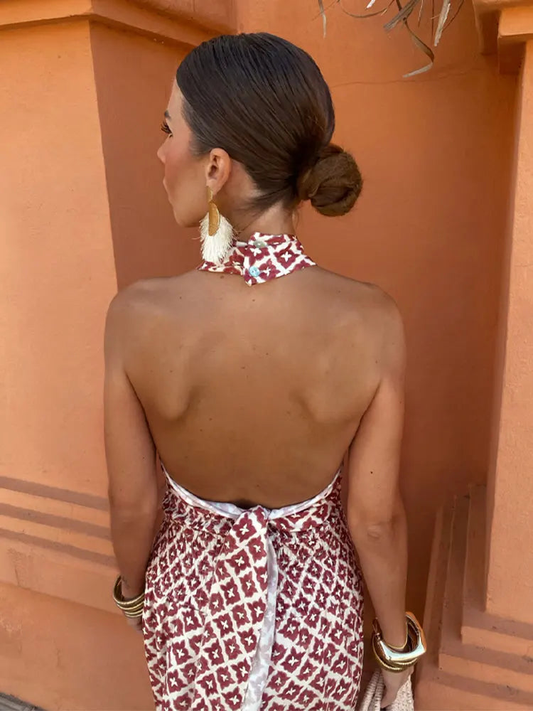 Tvådelat set med off shoulder-topp och volangkjol