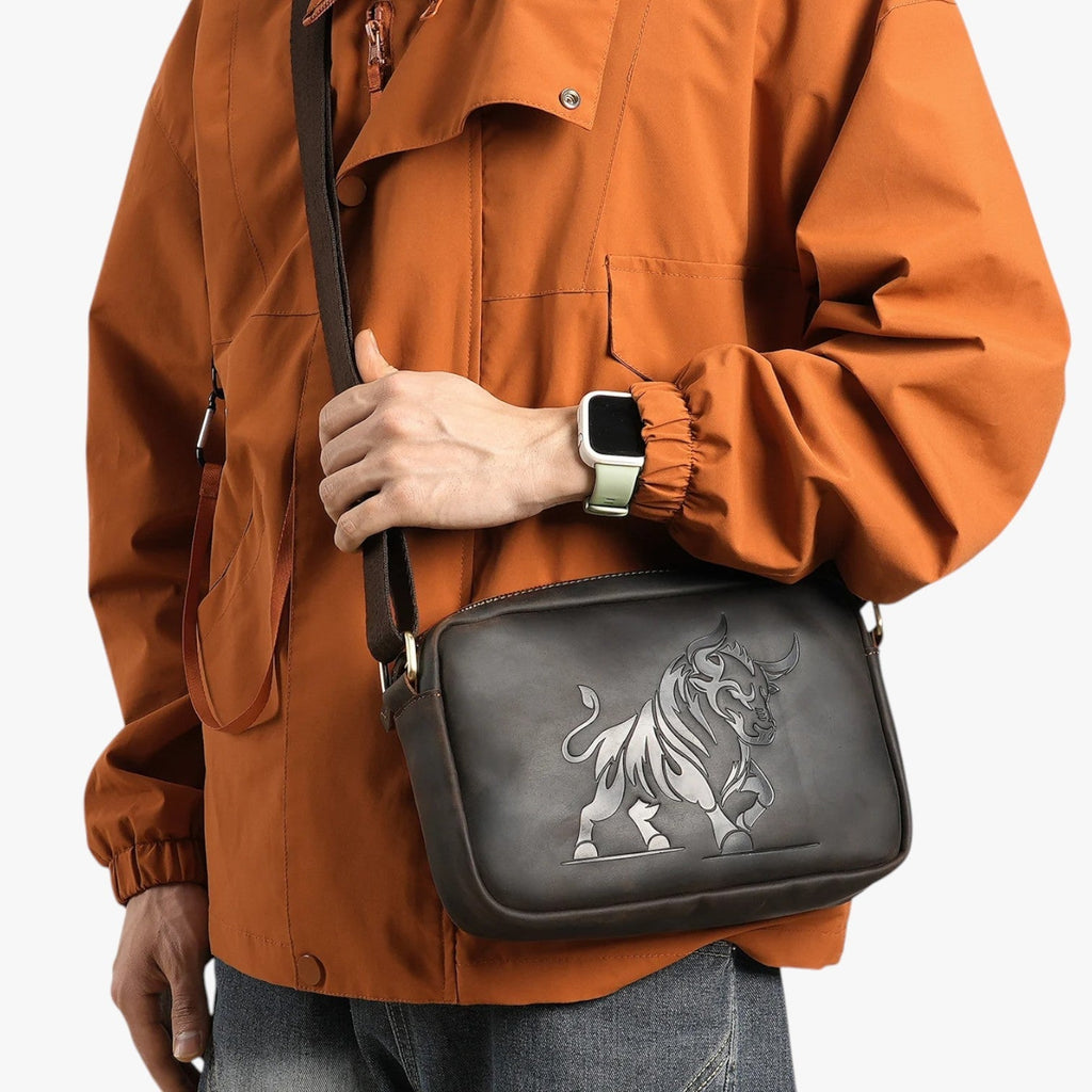 Bolso de hombro amplio para hombre con compartimentos interiores