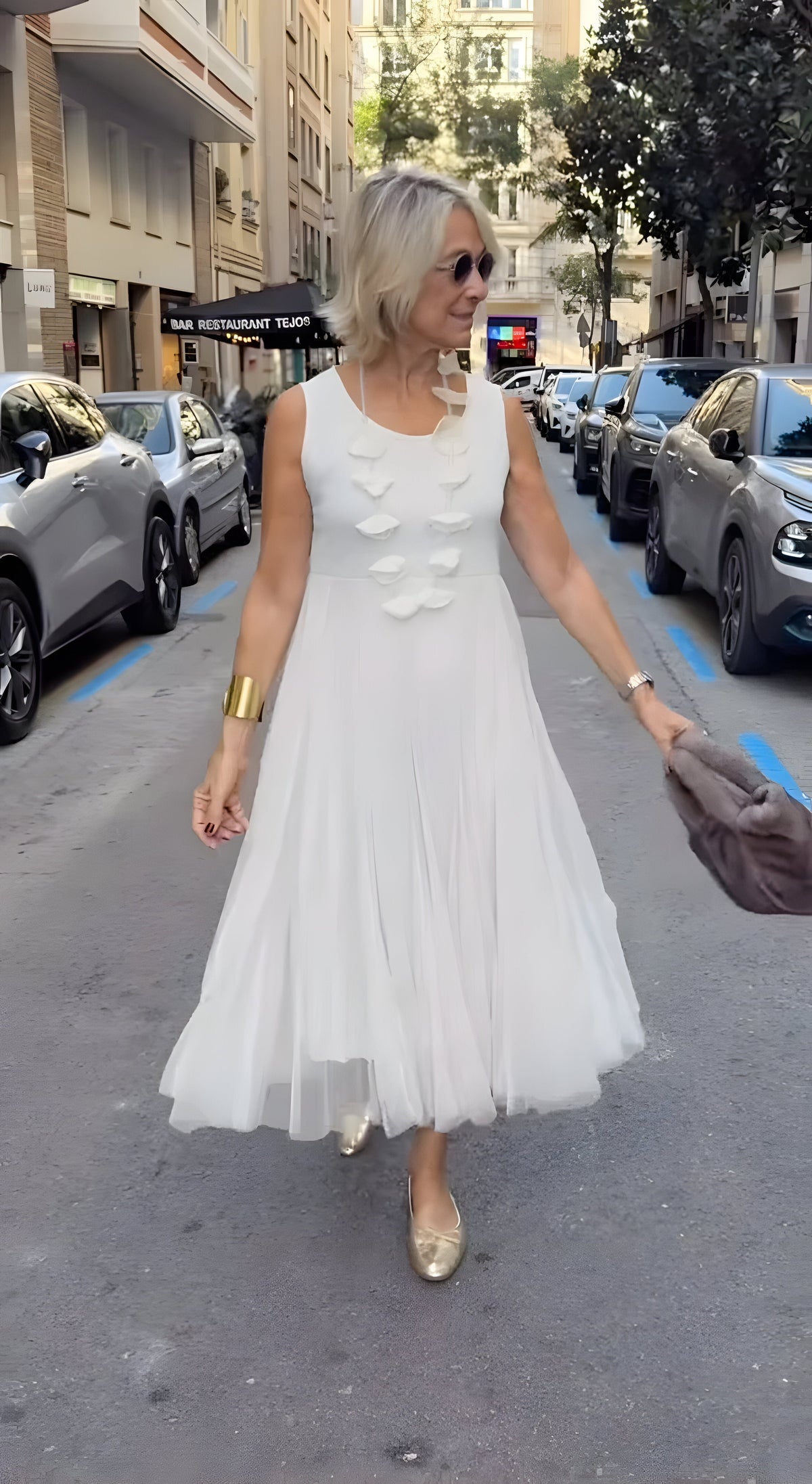 Layered Midi Dress with a Refined Everyday Silhouette