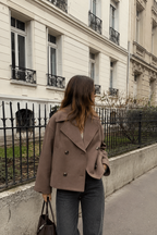 Cropped Wool Jacket with Waist-Defining Fit for Cold Days