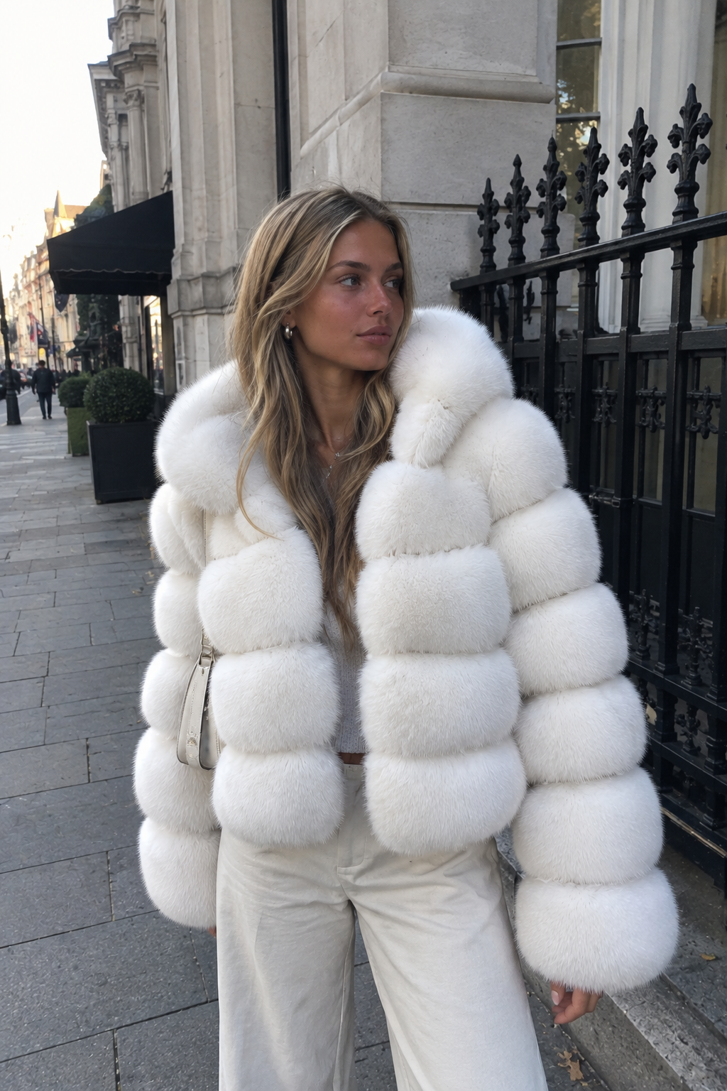 Chaqueta de pelo sintético suave y lujosa para los días de frío