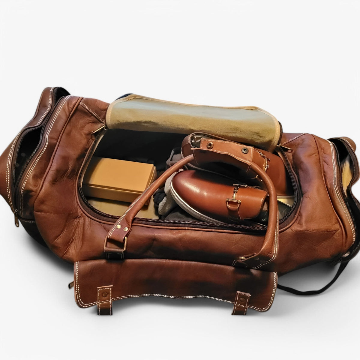 Bolsa de viaje espaciosa tipo weekender con correa acolchada
