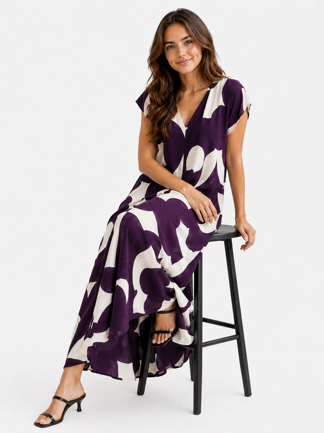 Artistic Print V-Neck Maxi Dress with Flowing Sleeves