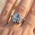 Retro Teardrop Zirconia Lotus Flower Ring in Silver Colour