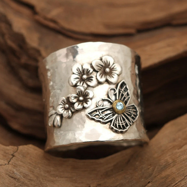 Vintage-Style Flower Design Ring with Petal Detail in Silver Colour