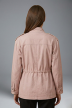 Dubbelknäppt trenchcoat med skärp i midjan