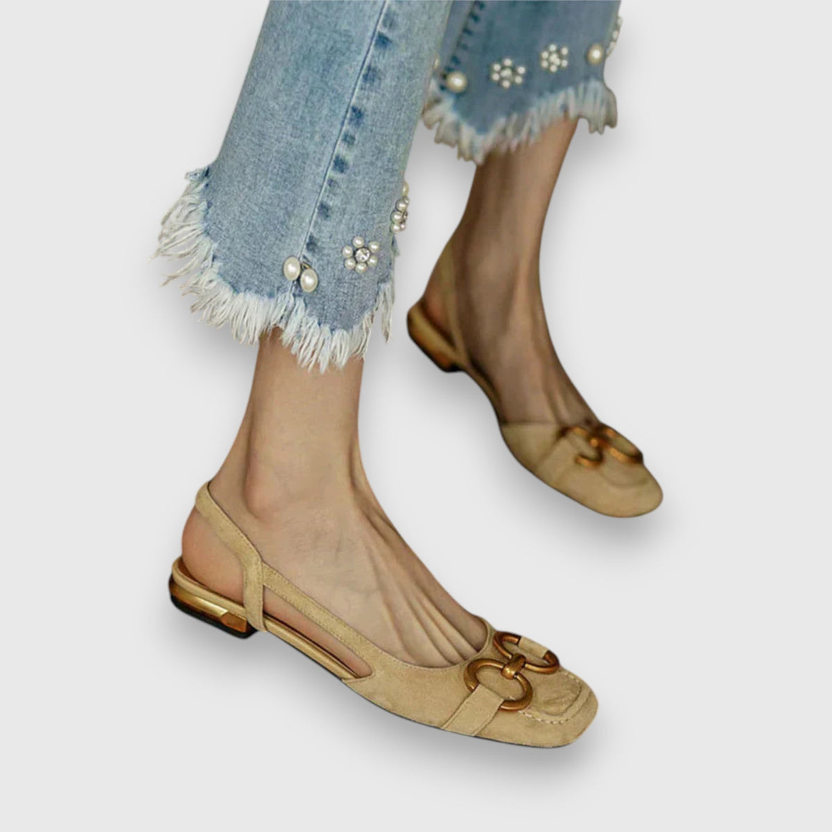 Slip in-sandaler med spänne och mjuk sula