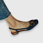 Slip in-sandaler med spänne och mjuk sula