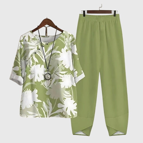 Relaxed Two Piece Set with Breathable Handle