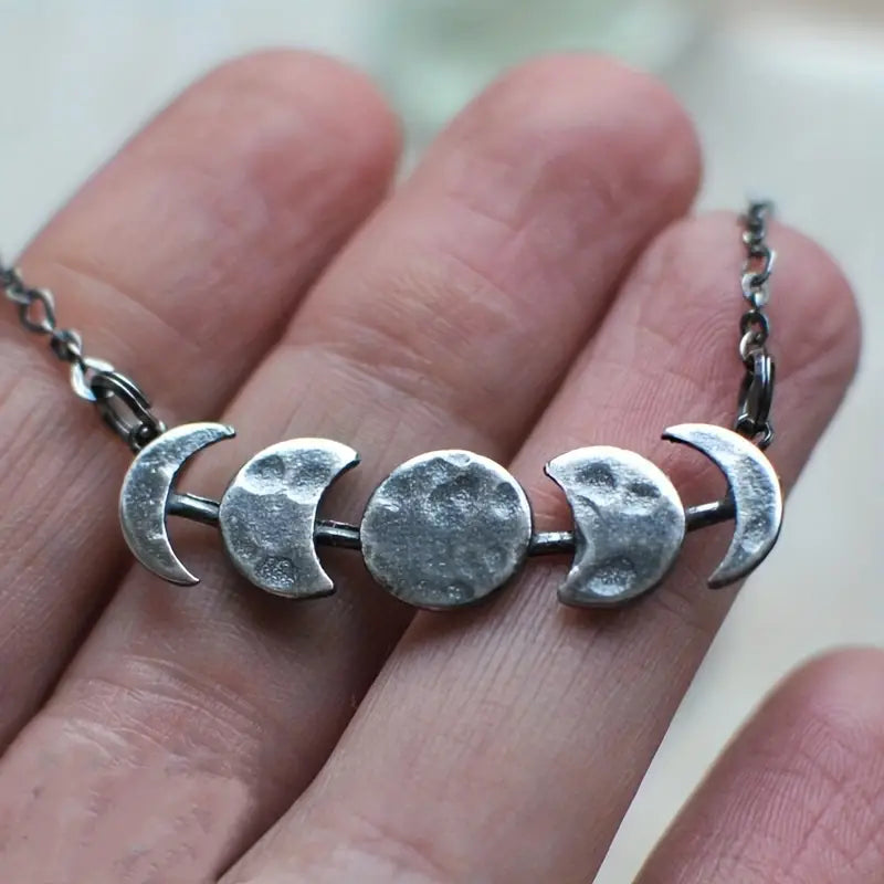 Vintage-Style Moon Circle Necklace in Silver Colour