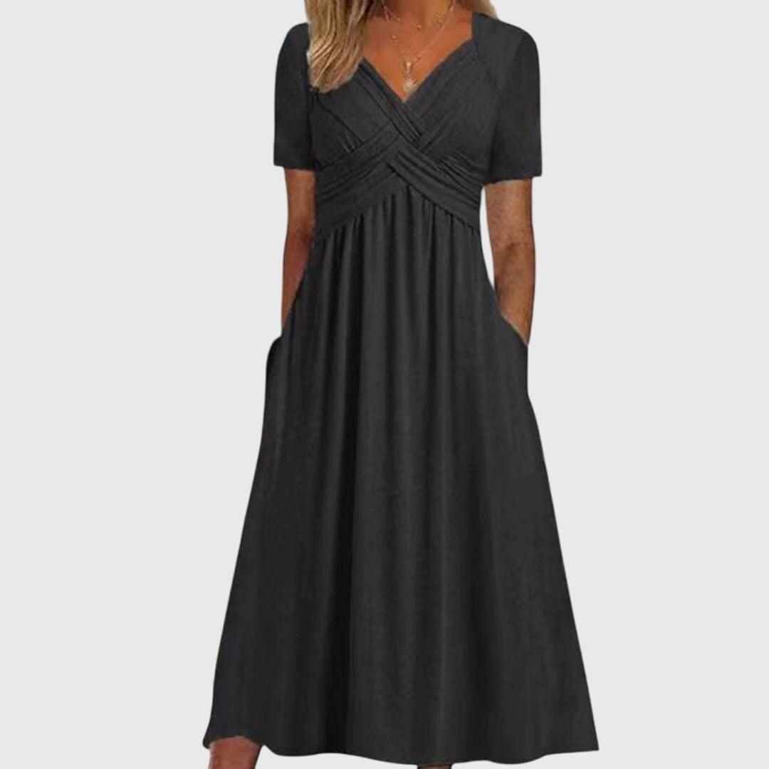Flowing Dress with Smooth Silhouette