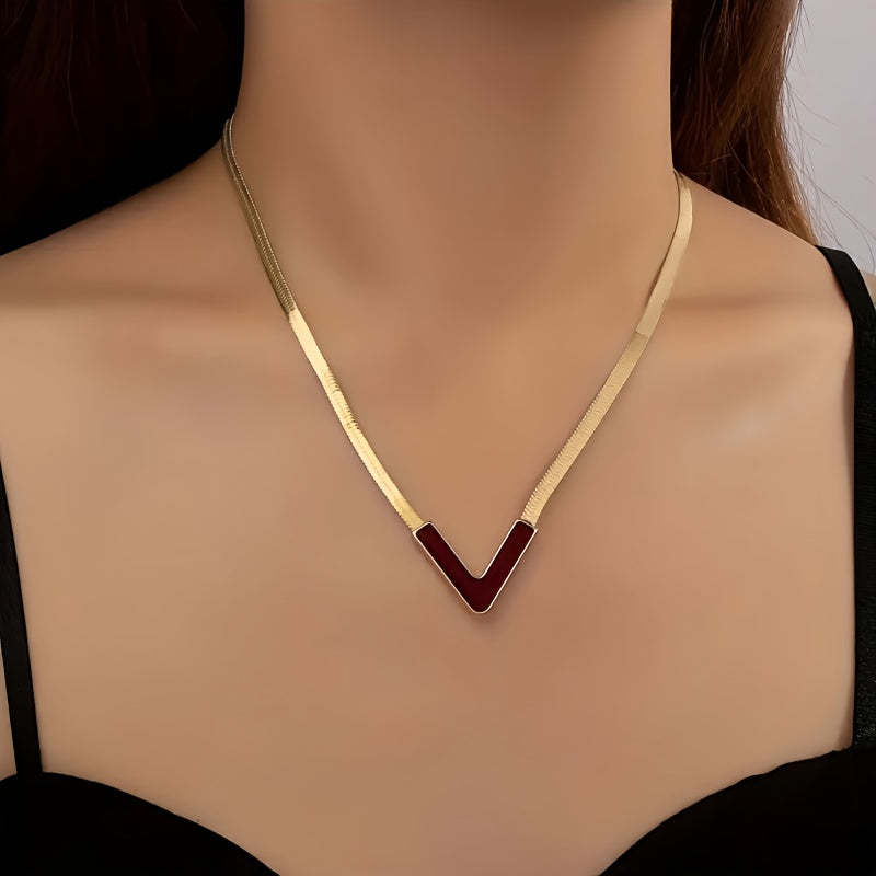 Minimalist V-Shaped Chain Pendant Necklace with Geometric Line