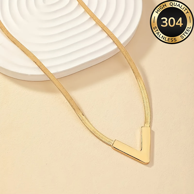 Minimalist V-Shaped Chain Pendant Necklace with Geometric Line
