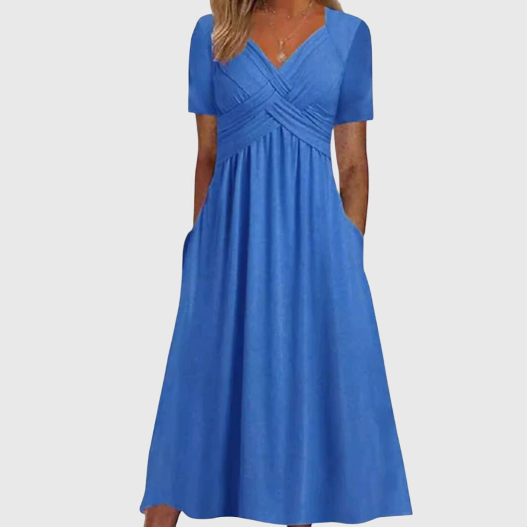 Flowing Dress with Smooth Silhouette