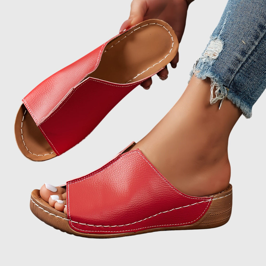 Strappy Flat Sandals with Adjustable Fastening