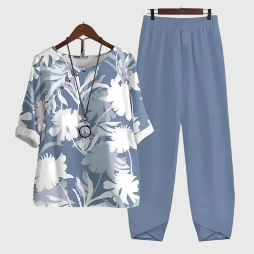 Relaxed Two Piece Set with Breathable Handle