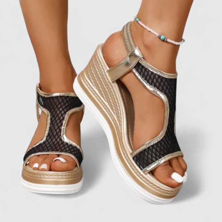 Sandalias de cuña con base elevada y estable