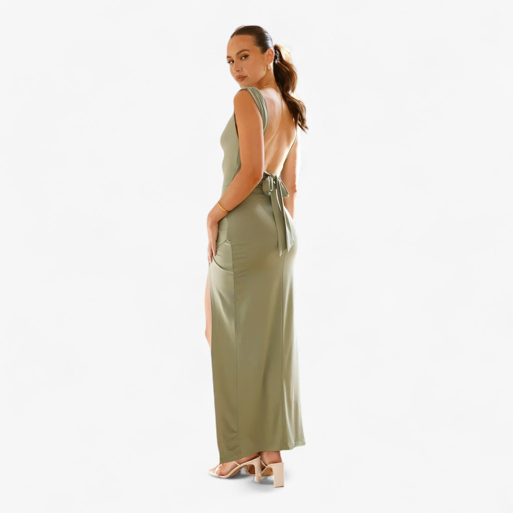 Calf-length midi dress with a flared silhouette