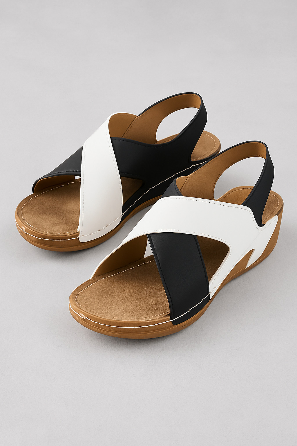 Sandalias de tiras cruzadas con plantilla acolchada para el verano