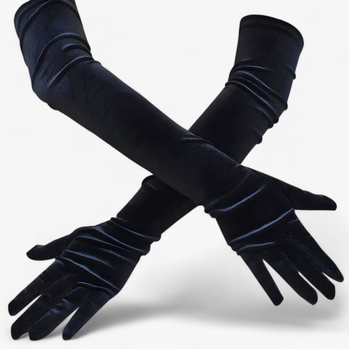 Velvet Gloves with Soft Lining and Retro-Inspired Style
