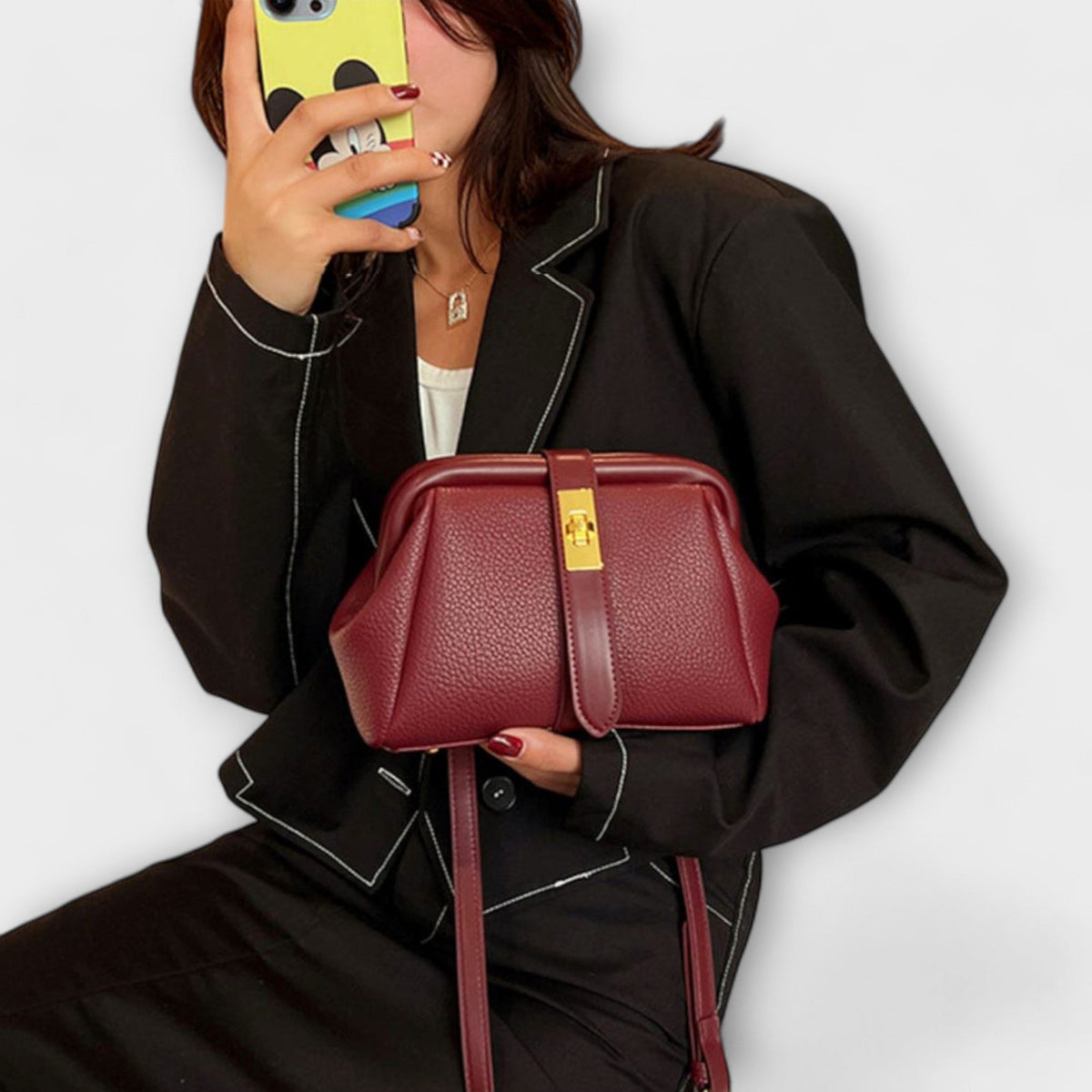 Retro Style Bag with Practical Capacity
