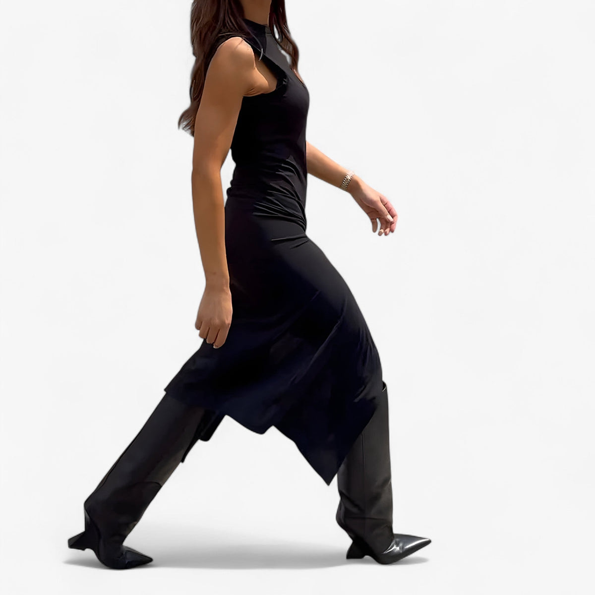 Sleeveless Flowing Maxi Dress for Summer Occasions