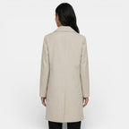 Trench midi de corte moderno y favorecedor