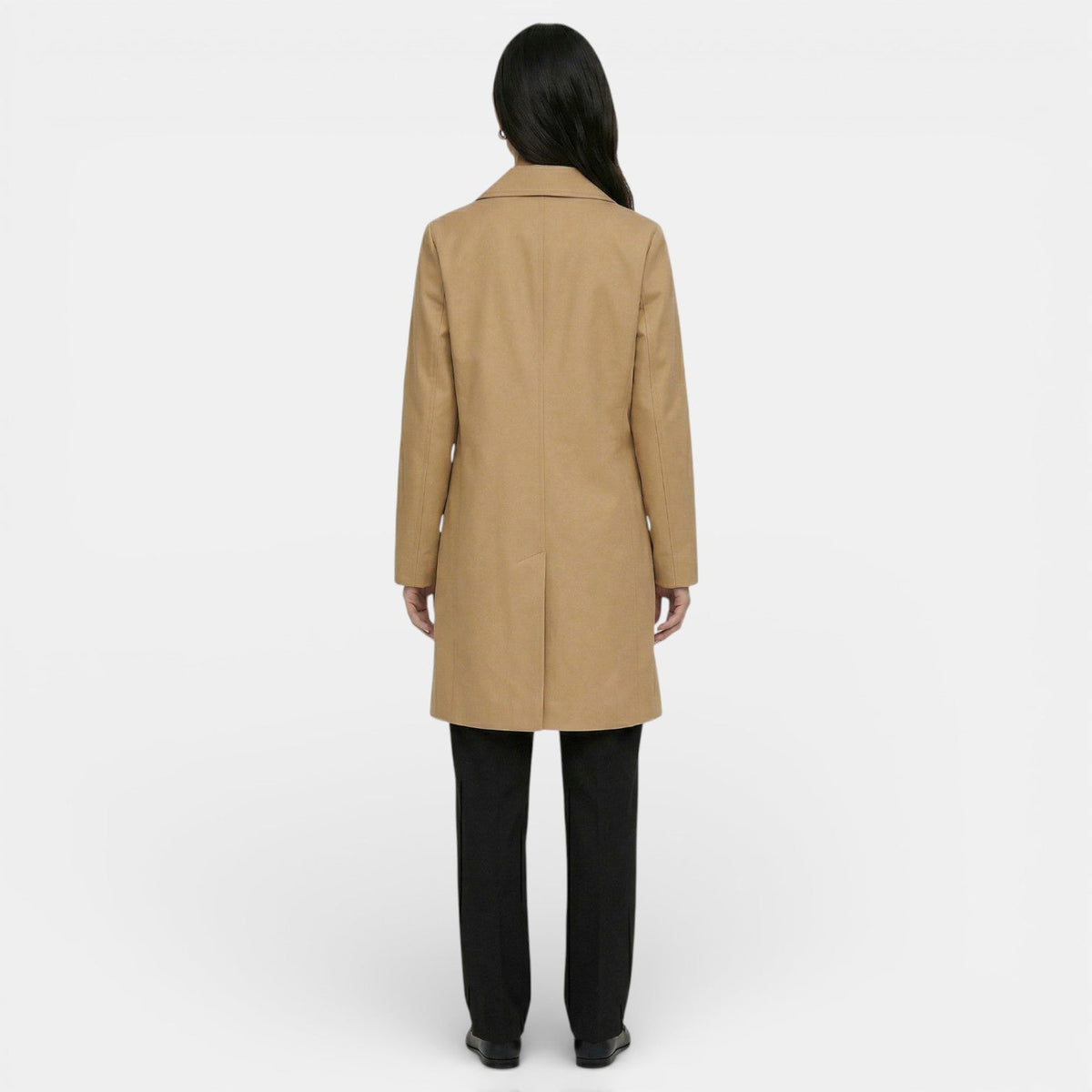Trench midi de corte moderno y favorecedor