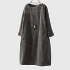 Vestido midi de pana con silueta holgada