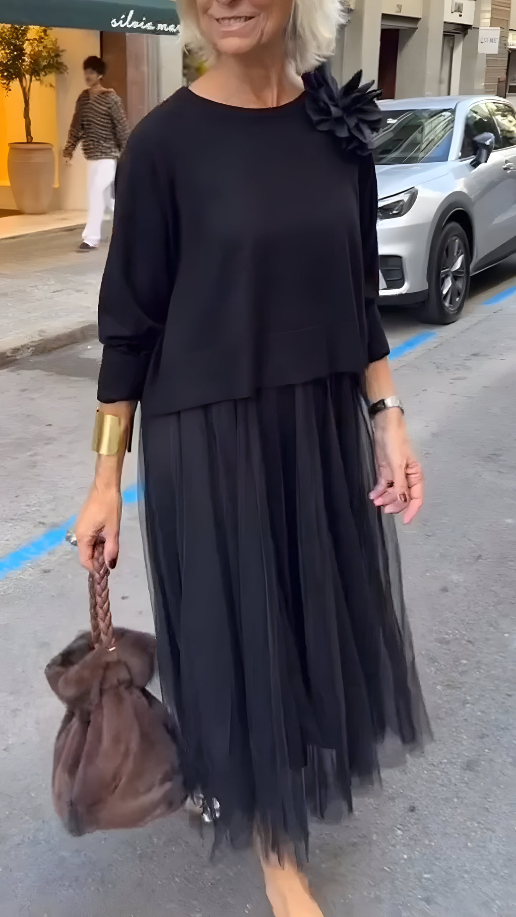 Vestido midi por capas con una silueta refinada para el día a día