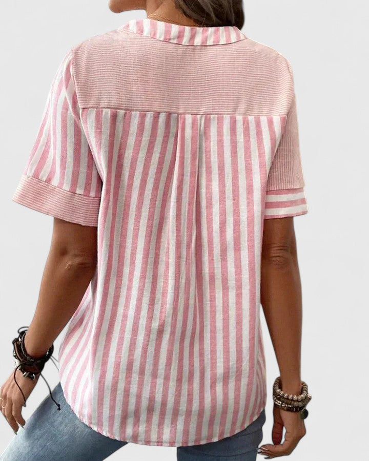 Blusa de rayas con corte holgado y clásico