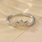 Retro Teardrop Zirconia Lotus Flower Ring in Silver Colour