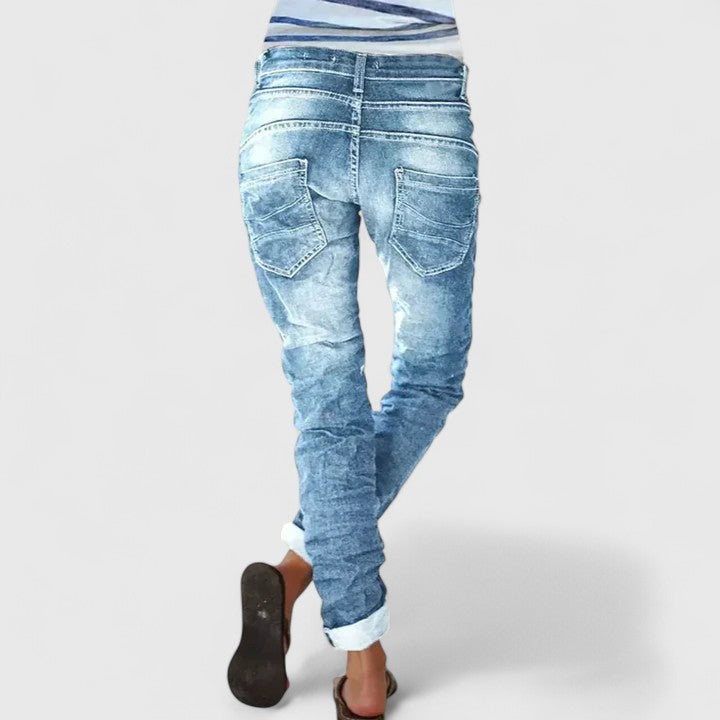 Refined Cut Trousers with Flattering Line