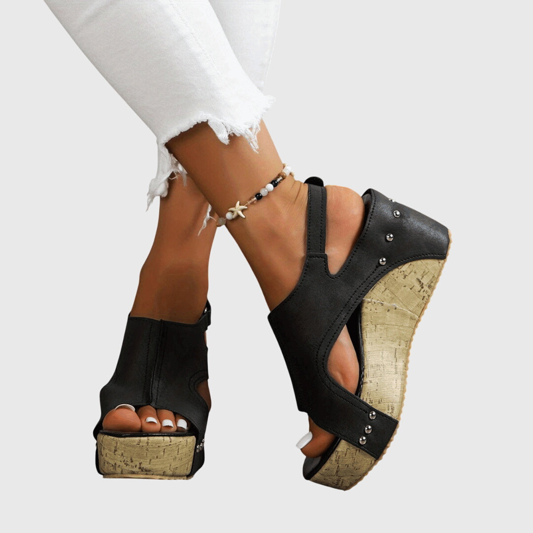 Stödjande sandal i neutral finish