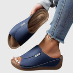 Sandaler i öppen design med svalkande känsla i tyg som andas