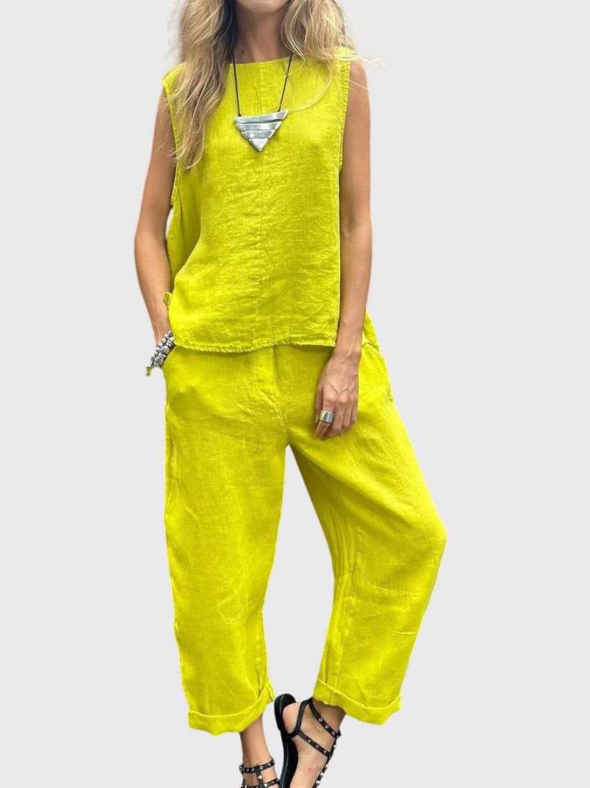 Airy Two Piece Set with Wide Unrestricted Cut
