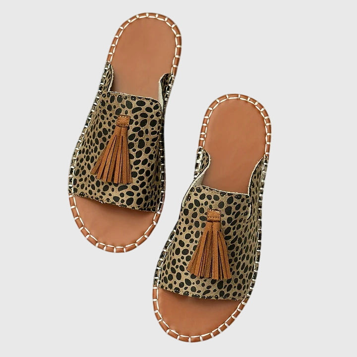 Dämpad sandal med ovandel som andas