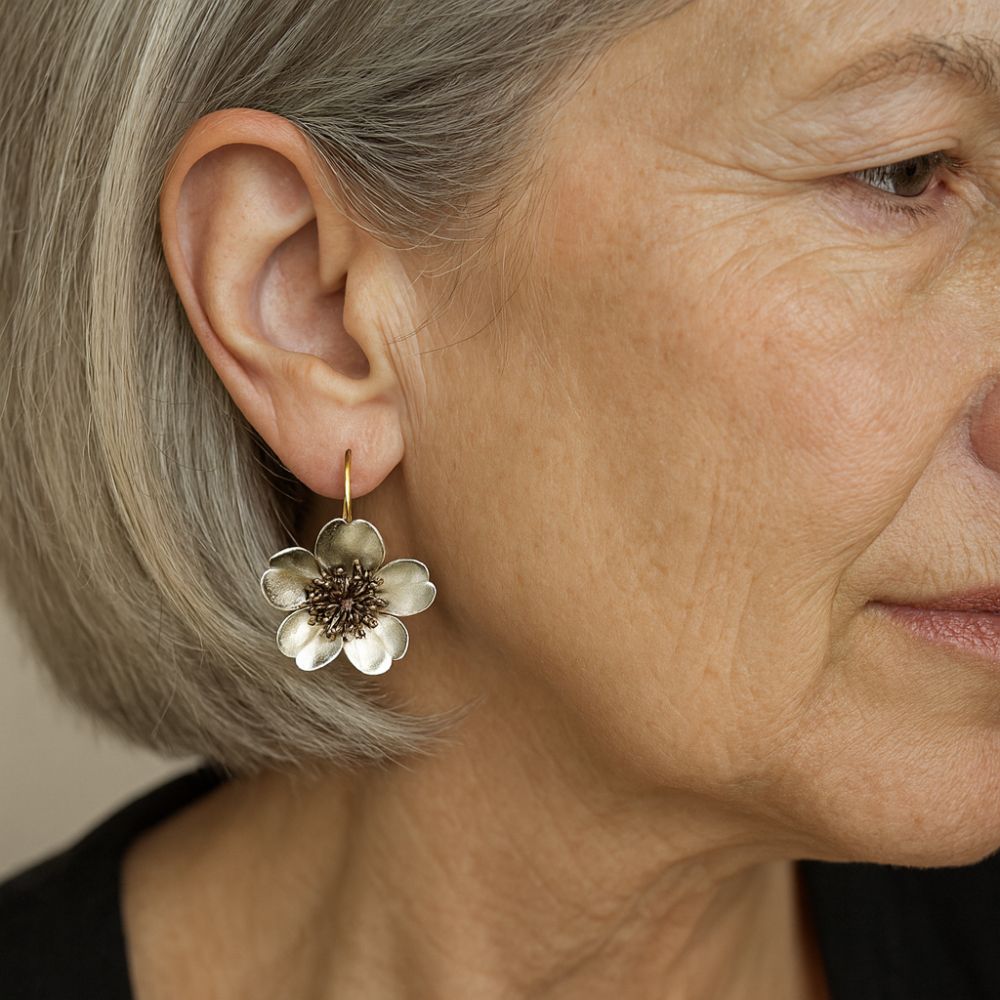Vintage-Style Two-Tone Blossom Earrings with Contrasting Finish
