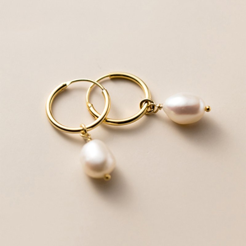 Freshwater Pearl Drop Earrings with a Silver-Tone Clasp