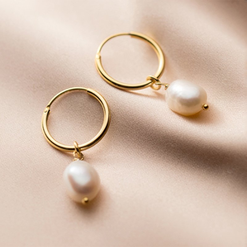 Freshwater Pearl Drop Earrings with a Silver-Tone Clasp