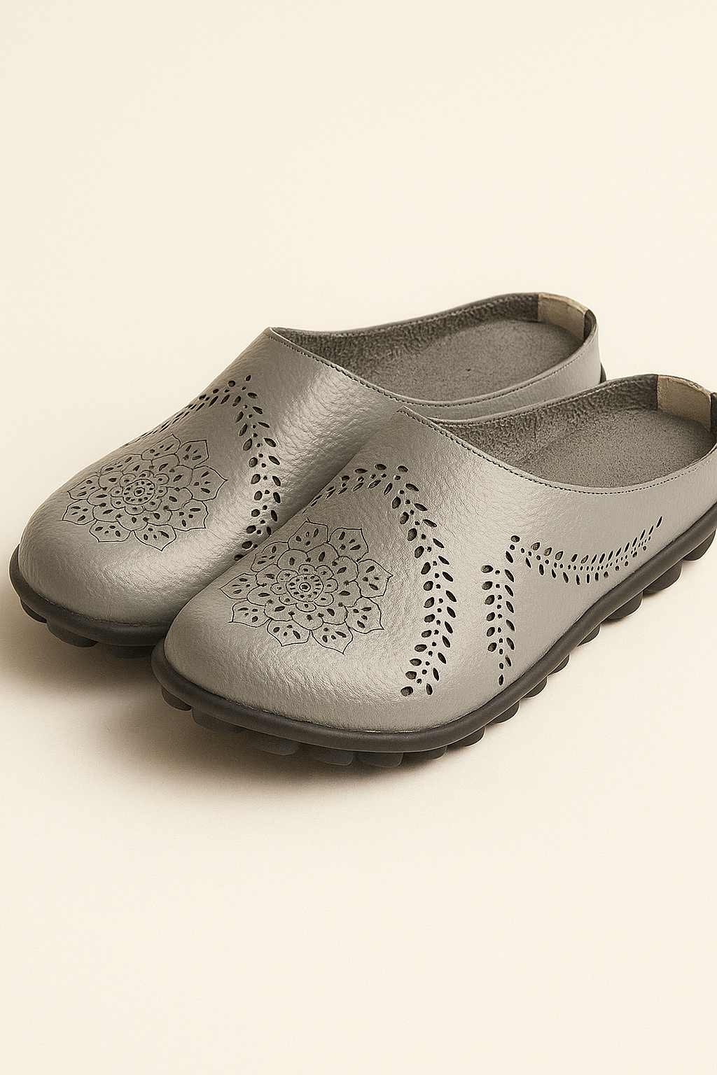 Zapatos sin cordones con troquelado mandala y suela flexible de confort