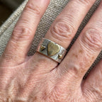 Vintage-Style Two-Tone Love Message Band Ring with Engraved Words