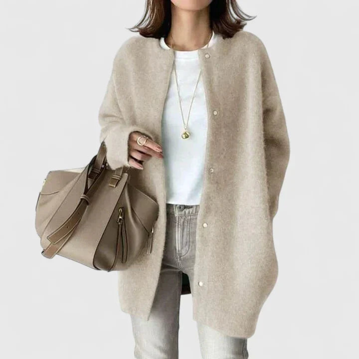 Versatile Jacket with Modern Everyday Line