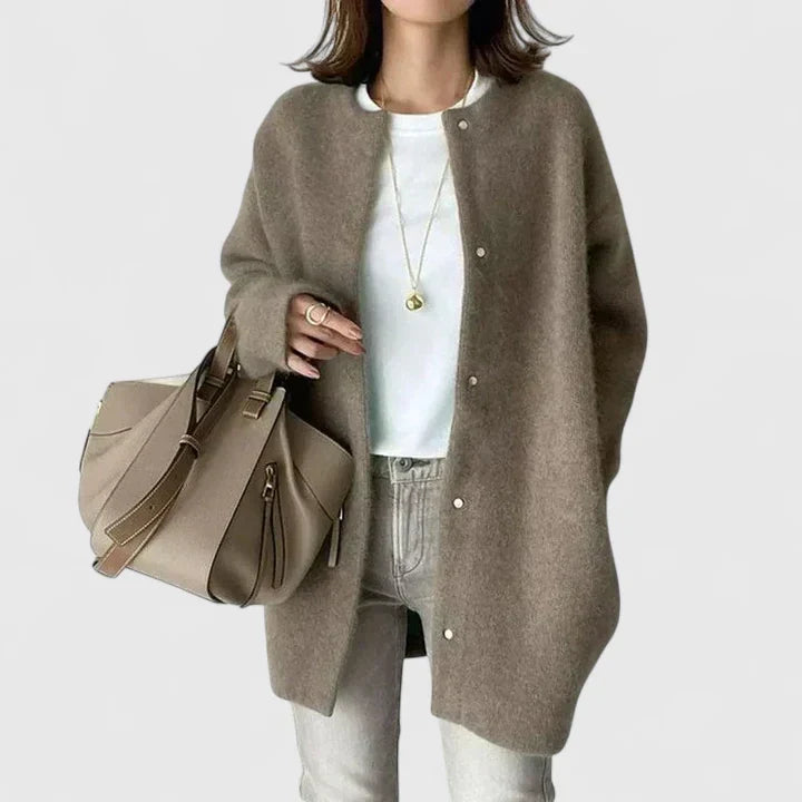 Versatile Jacket with Modern Everyday Line