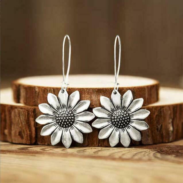 Vintage-Style Sunflower Earrings in Silver Colour with Detailed Petals
