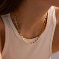 Vintage-Style Daisy Necklace in Gold Colour with Fresh Petals