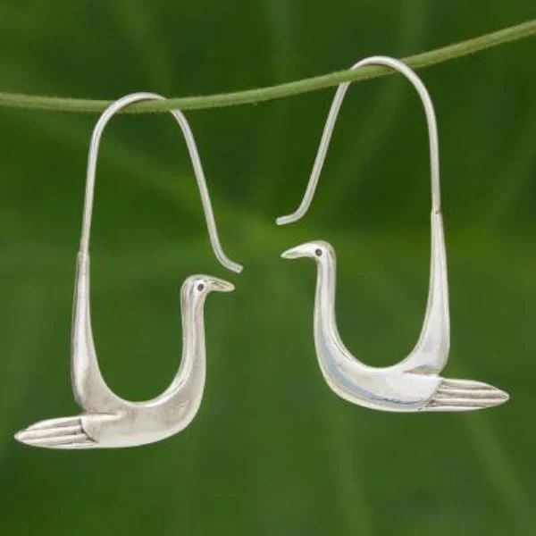 Vintage-Style Swan Earrings in Silver Colour with Graceful Curves