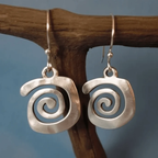 Vintage-Style Square Earrings with Etched Maze Pattern