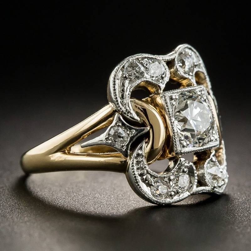 Interlocked Ring with Square Zirconia in Gold Colour